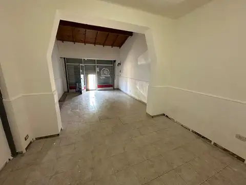 Local en Alquiler en Rafael Calzada, $ 500.000