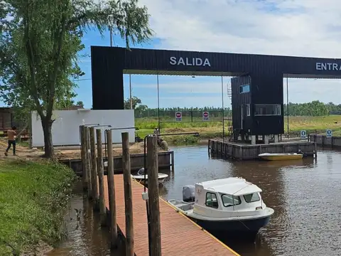 Rio Parana De Las Palmas