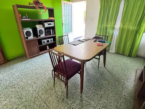 Casa 3 ambientes con 1 baño