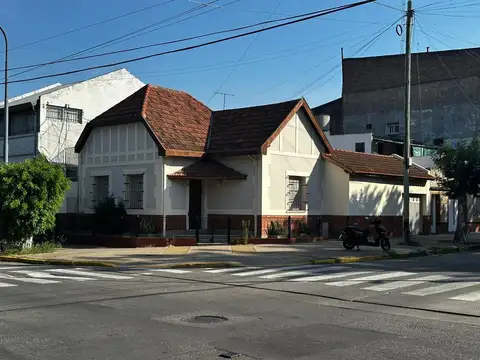 Casa en esquina 3 amb con garaje