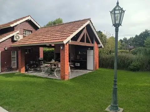Casa en Venta en Los Quinchos Country Club, USD 210.000