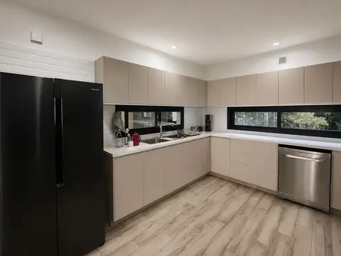 CASA EN VENTA EN BARRIO  AYRES PLAZA PILAR