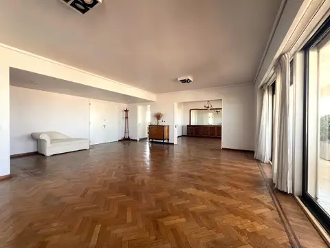 Departamento en Alquiler con 2 cocheras