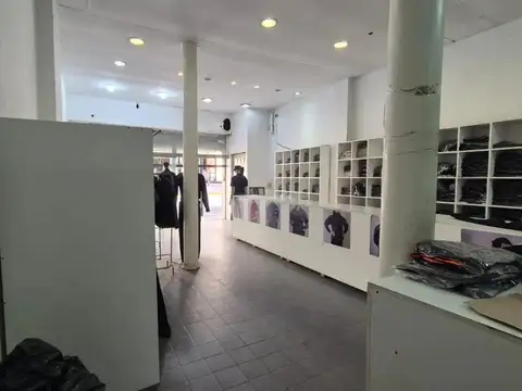 Local en Alquiler 50 años