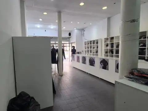 Local en Alquiler en Monserrat, USD 1.200