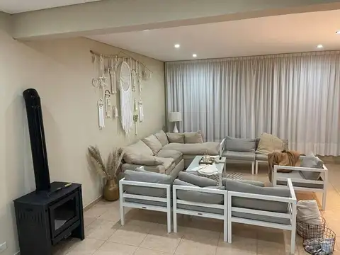 Casa en Alquiler Temporal en Costa Esmeralda, USD 300