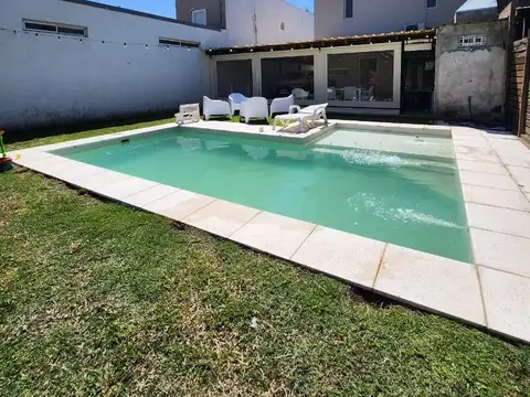 Casa en  alquiler en Funes