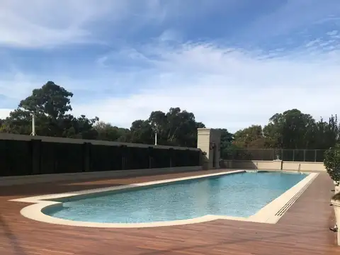 IMPECABLE 3 AMBIENTES DE 140 M2, , DOS COCHERAS, VISTA A LA RESERVA Y AL RIO CHATEAU PUERTO MADERO