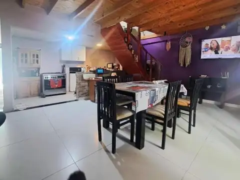 VENTA CASA 4 AMBIENTES EN B° CERRADO "LA FIACA" EN MORENO