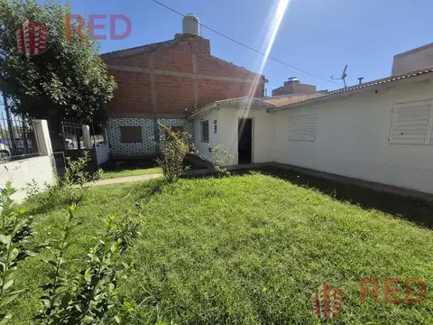 Vende Casa de 3 dormitorios en Neuquén.