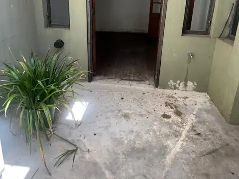 Casa 4 ambientes con 1 baño