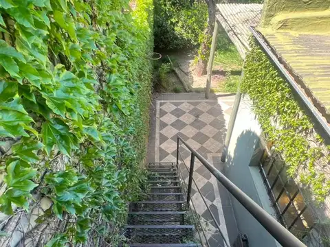 Casa en Alquiler con 1 cochera