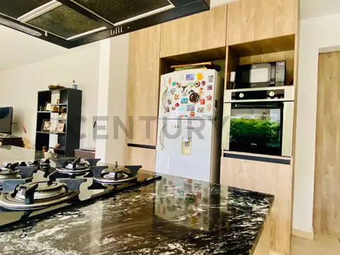 VENTA CASA BARRIO PRIVADO MAIPU CON PILETA
