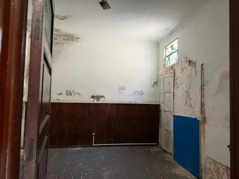 Venta 2 locales c/vivienda a reciclar pilar centro