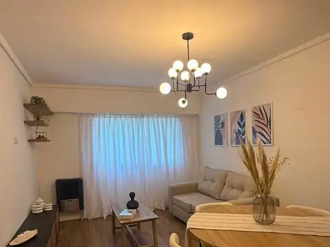 Venta Departamento 3 ambientes Reciclados. Zona Plaza Colón