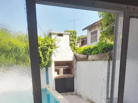 Casa estilo dúplex de 4 ambientes en Olivos