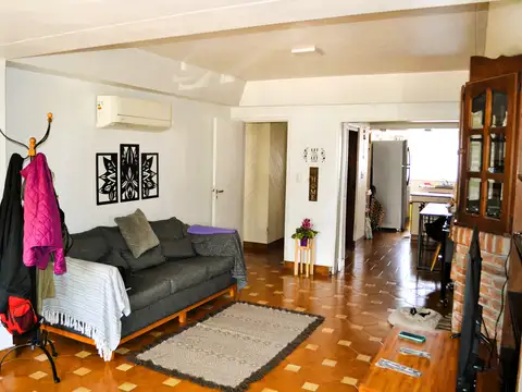 Depto Tipo Casa en Alquiler de 4 ambientes