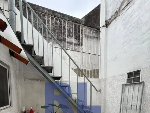 Depto Tipo Casa en Venta en Liniers, USD 120.000
