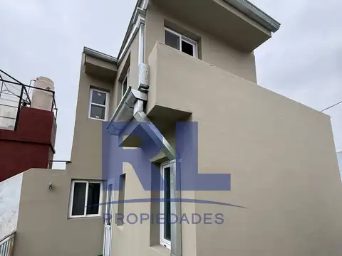 Depto Tipo Casa en Venta de 2 ambientes