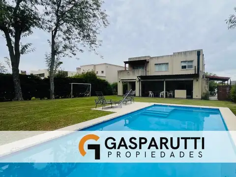 Casa en Venta en San Matías con Pileta
