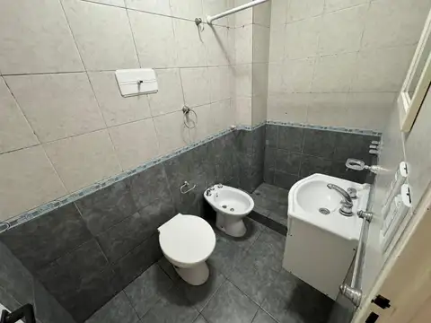 VENTA DE DEPARTAMENTO 2 AMBIENTES CASEROS, APTO CREDITO