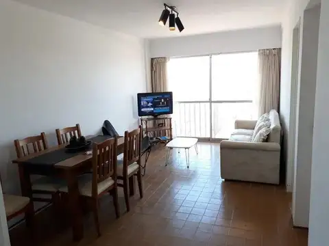 Toninas 65 100, Piso 15