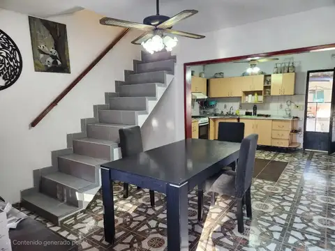 Casa 4 ambientes con 2 baños