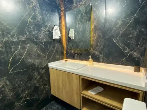 Casa 4 ambientes con 4 baños