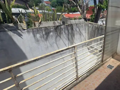 Depto Tipo Casa en Alquiler al Este