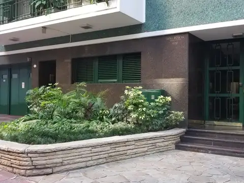 EXCELENTE UNIDAD 160M2 CON COCHERA Y 2 PATIOS MUY LUMINOSO 