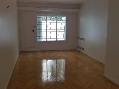 EXCELENTE UNIDAD 160M2 CON COCHERA Y 2 PATIOS MUY LUMINOSO