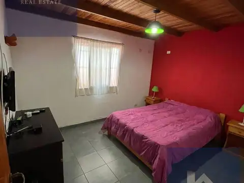 Casa en Venta con 3 cocheras