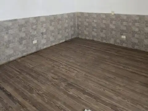 ALQUILER AMPLIA PROPIEDAD DE 3 DORMITORIOS CON PATIO IDEAL PARA VIVIENDA O USO COMERCIAL
