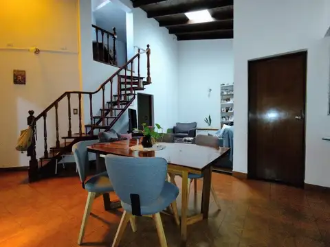 Casa 5 ambientes con 1 baño