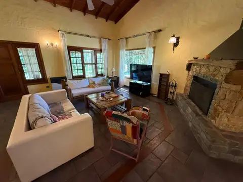 Casa 5 ambientes con 3 baños