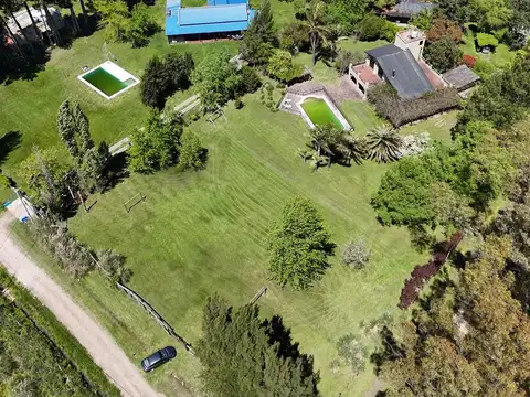 Casa de Campo a la venta sobre 4.000 m² en El Remanso - V Sección. Exaltación de la Cruz.-