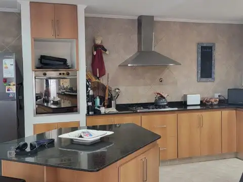 Casa en Alquiler en Los Pilares, USD 1.300