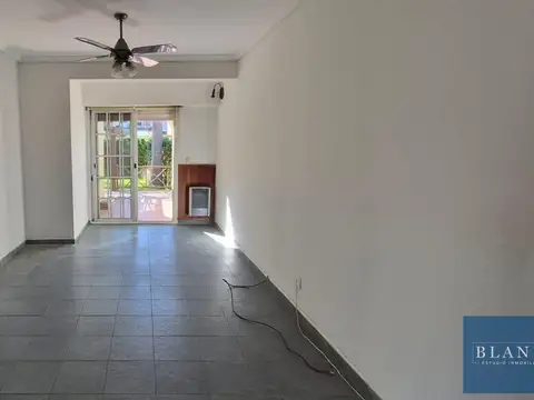 Casa Dúplex  en Venta en Burzaco, Almirante Brown, G.B.A. Zona Sur