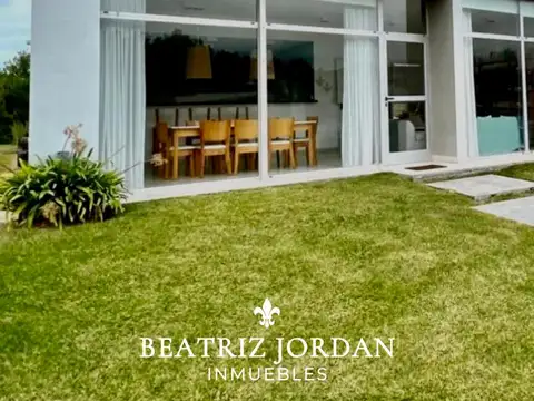 CASA 4 AMBIENTES EN VENTA, BARRIO PRIVADO COSTA ESMERALDA, PINAMAR