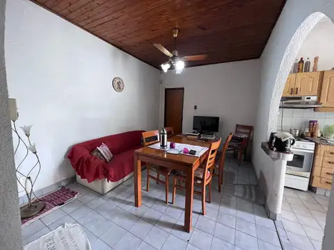 Depto Tipo Casa 4 ambientes con 1 baño
