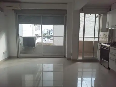 Angel Carranza 100, Piso 6