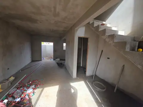 Casa 3 ambientes con 1 baño