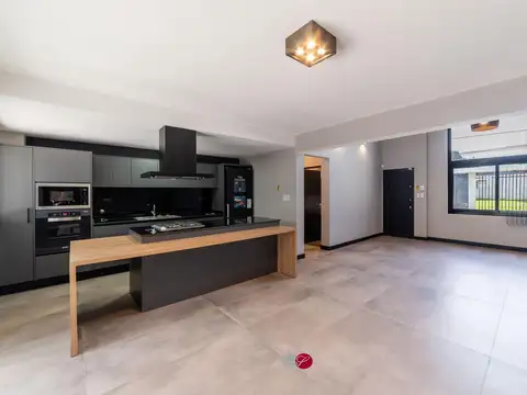 Casa 2 ambientes con 2 baños
