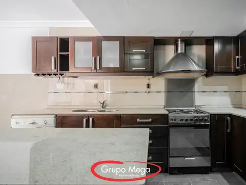 E Venta – Casa de 5 Ambientes con Patio Terraza y Garage en LiniersCasa