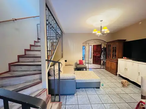 Depto Tipo Casa en Venta con 1 cocheras