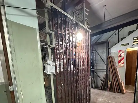 Depósito Mixtura 4 Venta 351 mts cub Barracas
