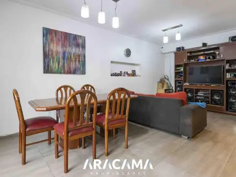 Casa en Venta en Monte Grande, USD 220.000