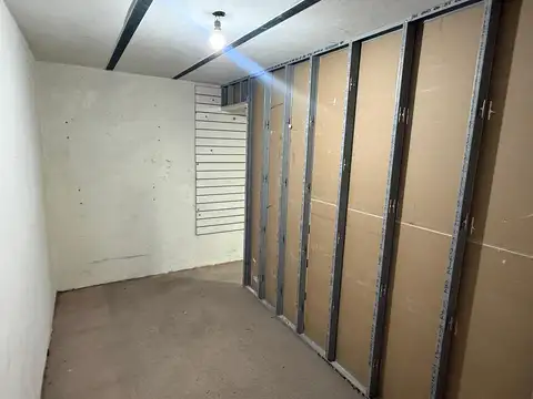 Local en Alquiler Via Púb.