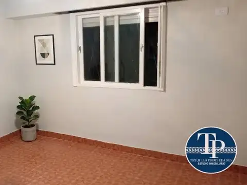 VENTA CASA 3 AMBIENTES * PATIO * PARRILLA