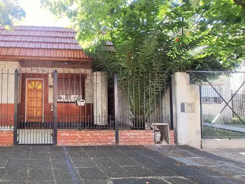 VENTA CASA * 2 DORM * PATIO * PARRILLA